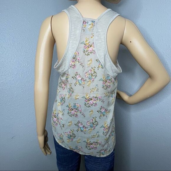 Weavers Sleeveless Scoop Neck Racerback Shirt Floral Detail on Back Beige Medium - Picture 5 of 14